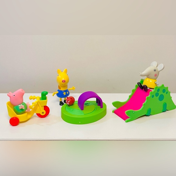 Peppa Pig’s Deluxe Toy Set - Picture 14 of 16